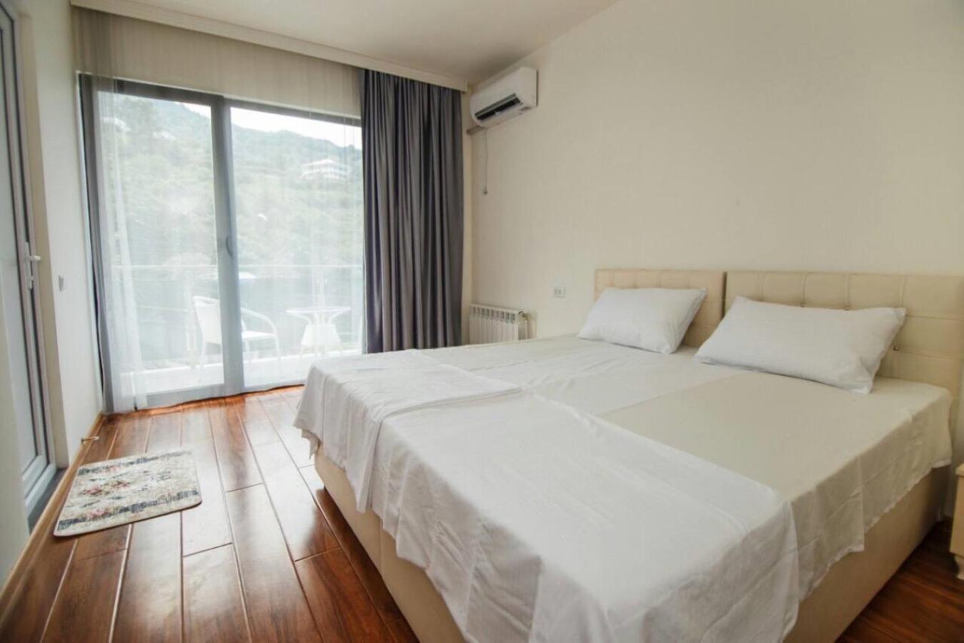 Hotel Ararat Gonio Exterior photo