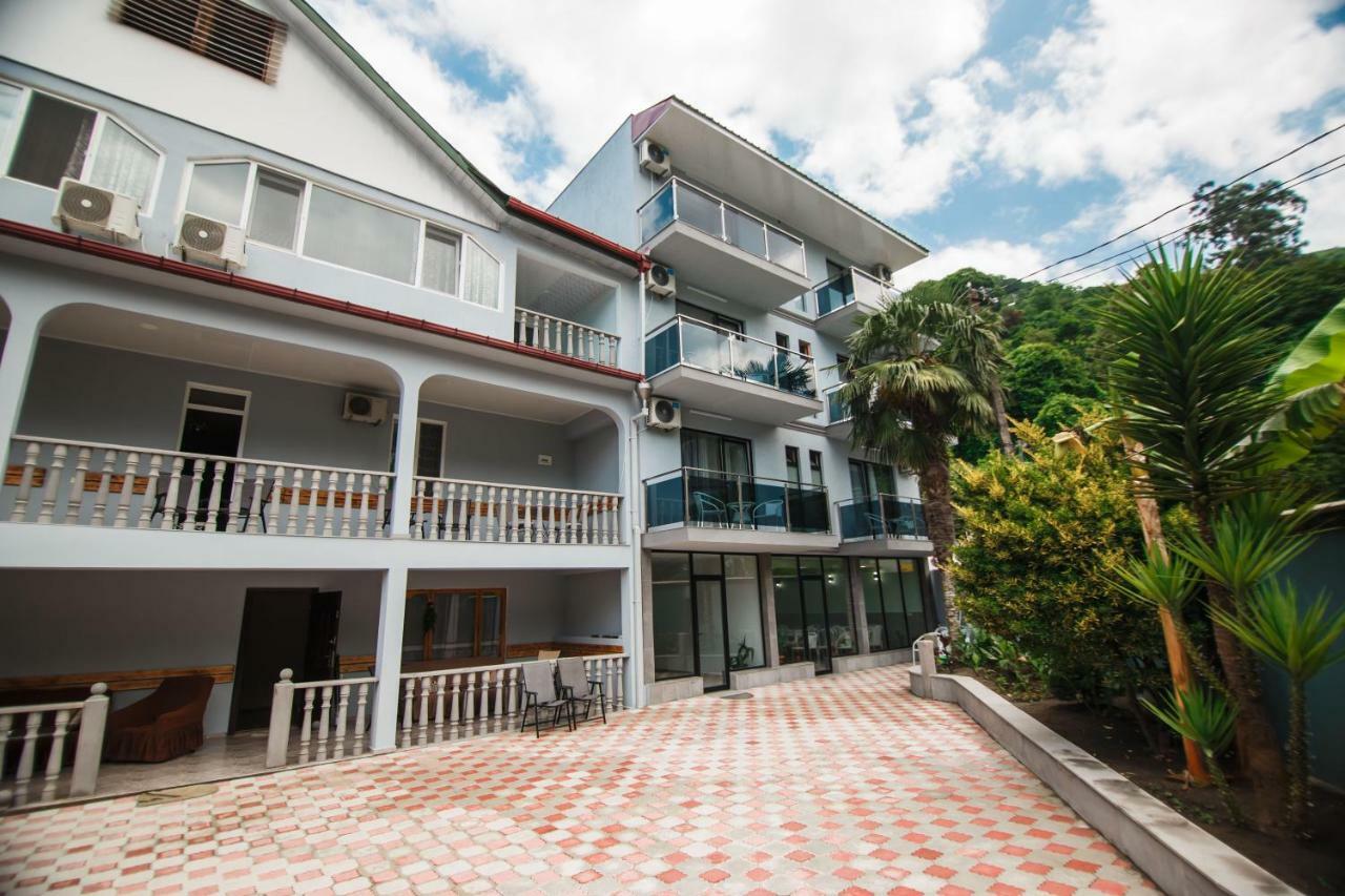Hotel Ararat Gonio Exterior photo